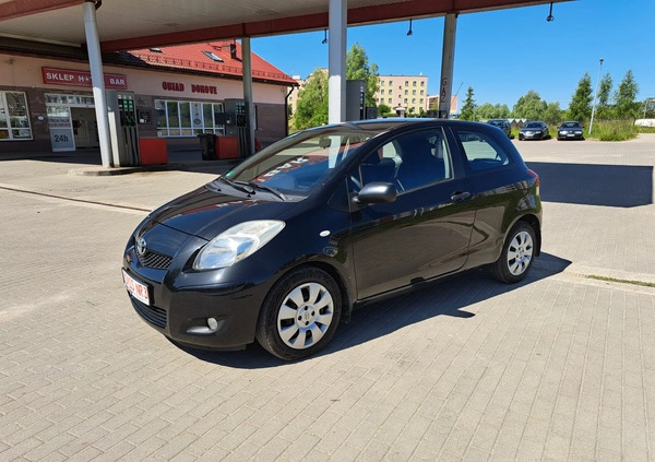 Toyota Yaris cena 15900 przebieg: 199000, rok produkcji 2009 z Zbąszyń małe 466